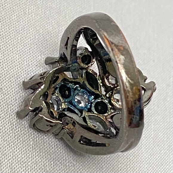 Gun Metal Ring With Balck Clear Round And Marquise Bouquet of Stones - Picture 5 of 10